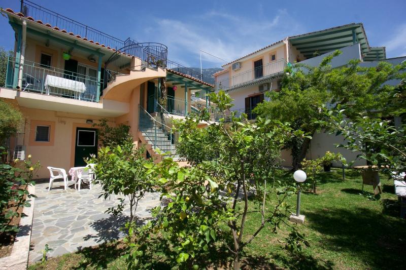 Maria Apartments Лурдата Экстерьер фото